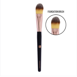 St London - Foundation Brush - St12